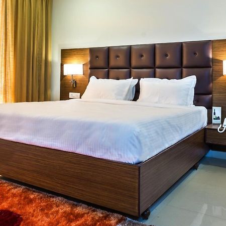 Hotel Saptagiri Haïdarabad Extérieur photo