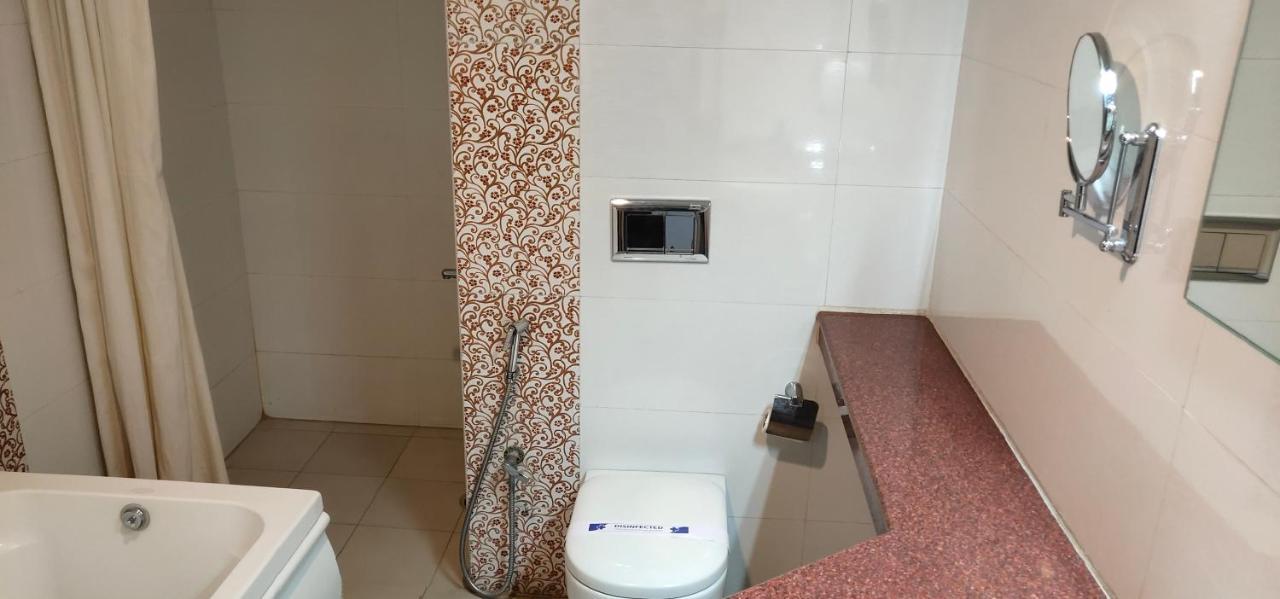 Hotel Saptagiri Haïdarabad Extérieur photo