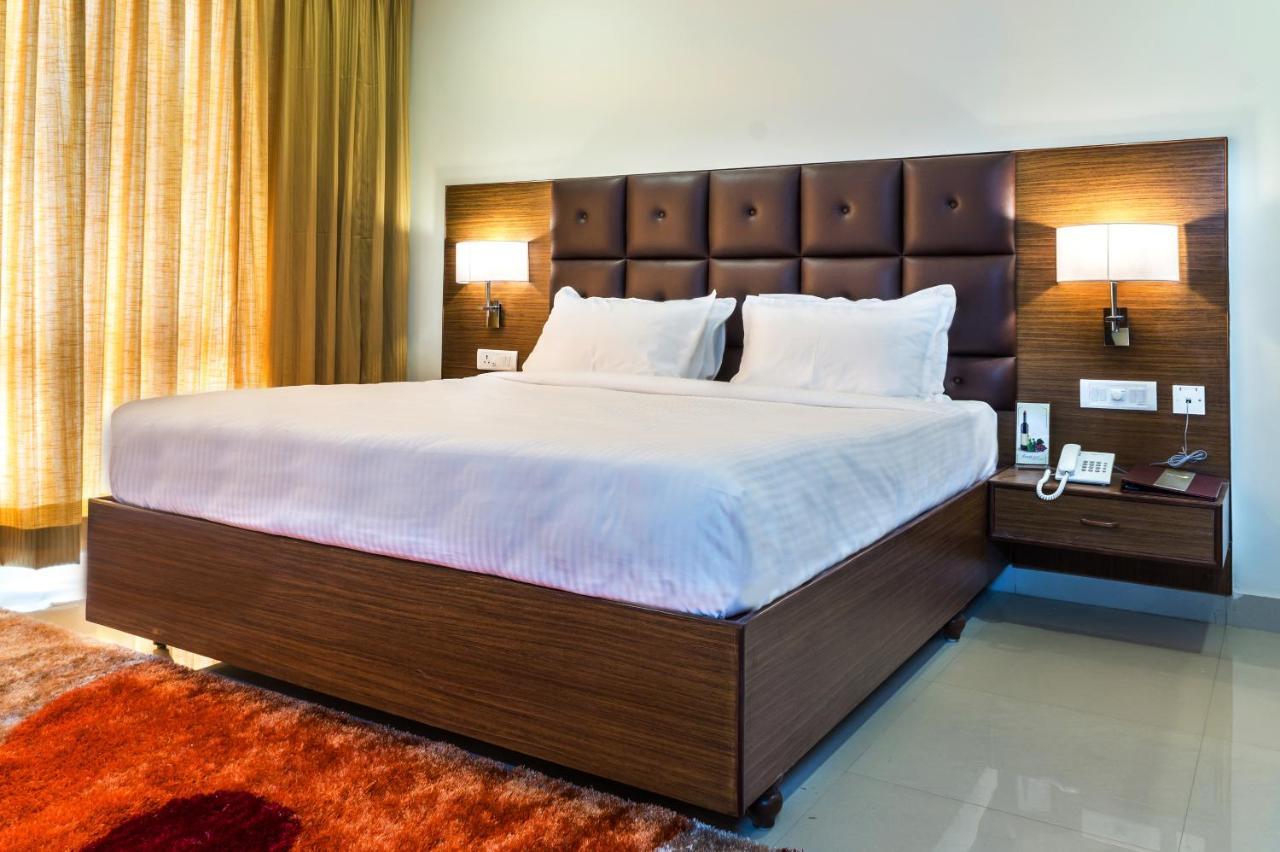 Hotel Saptagiri Haïdarabad Extérieur photo