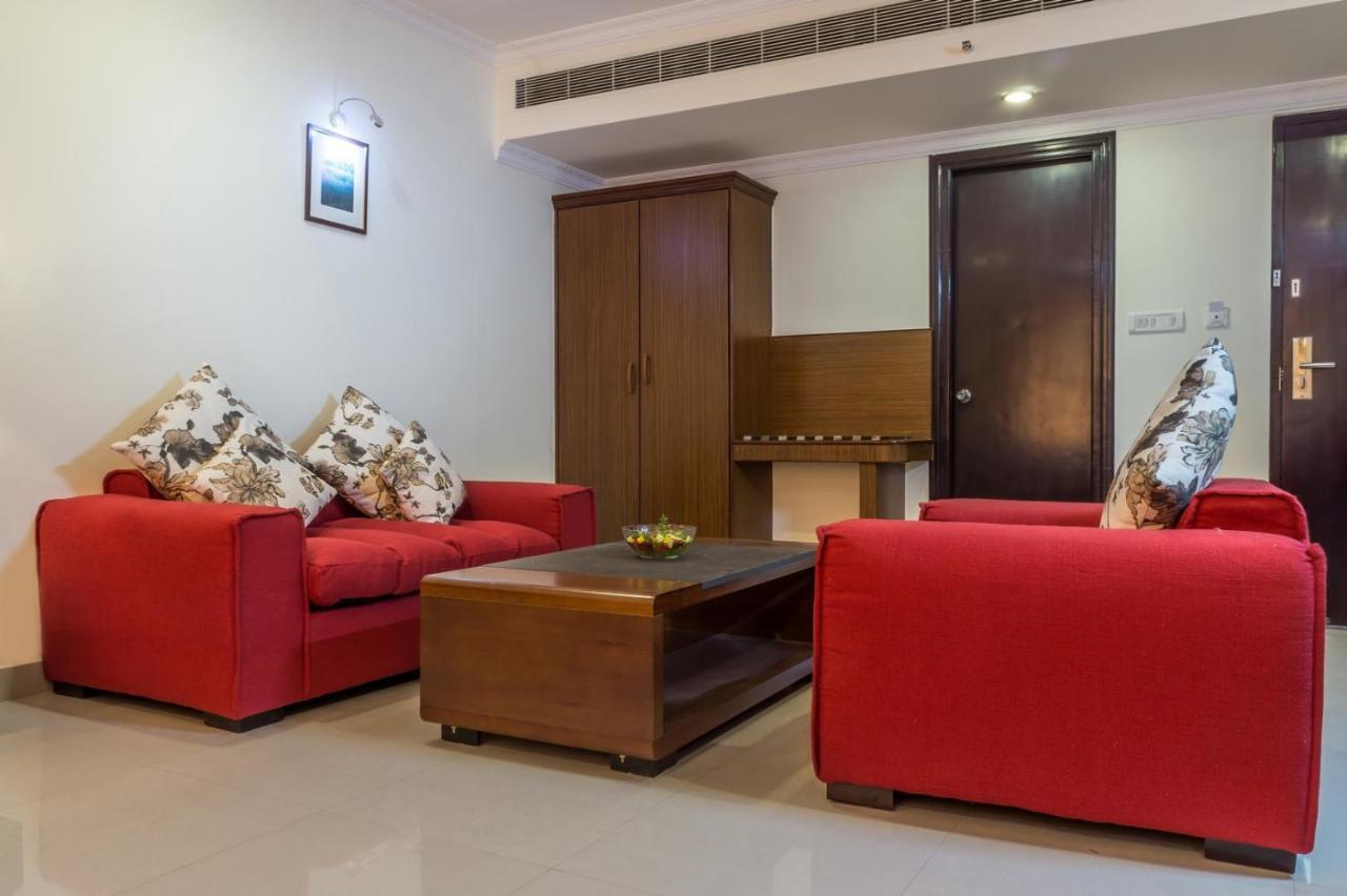 Hotel Saptagiri Haïdarabad Extérieur photo