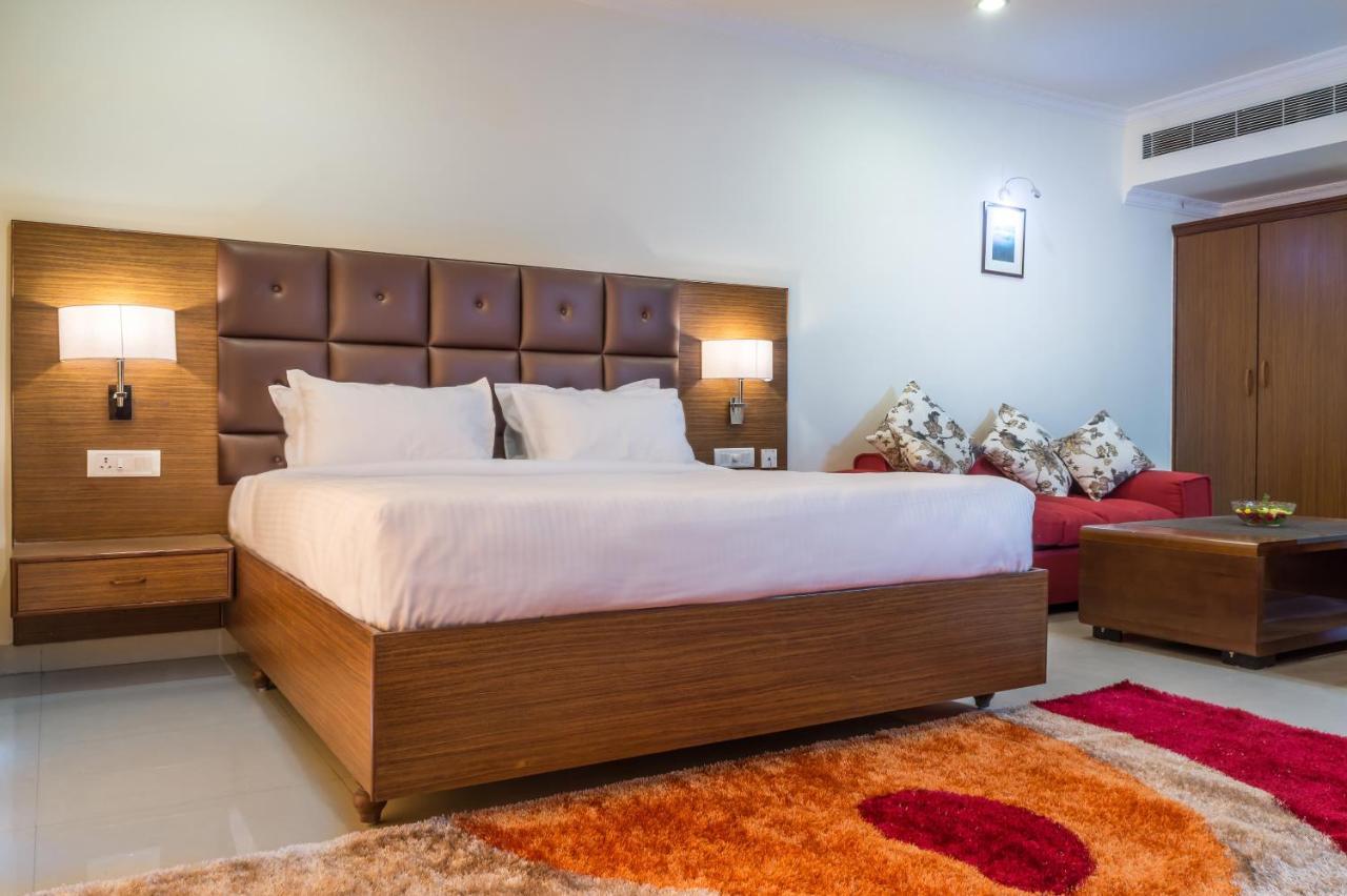 Hotel Saptagiri Haïdarabad Extérieur photo
