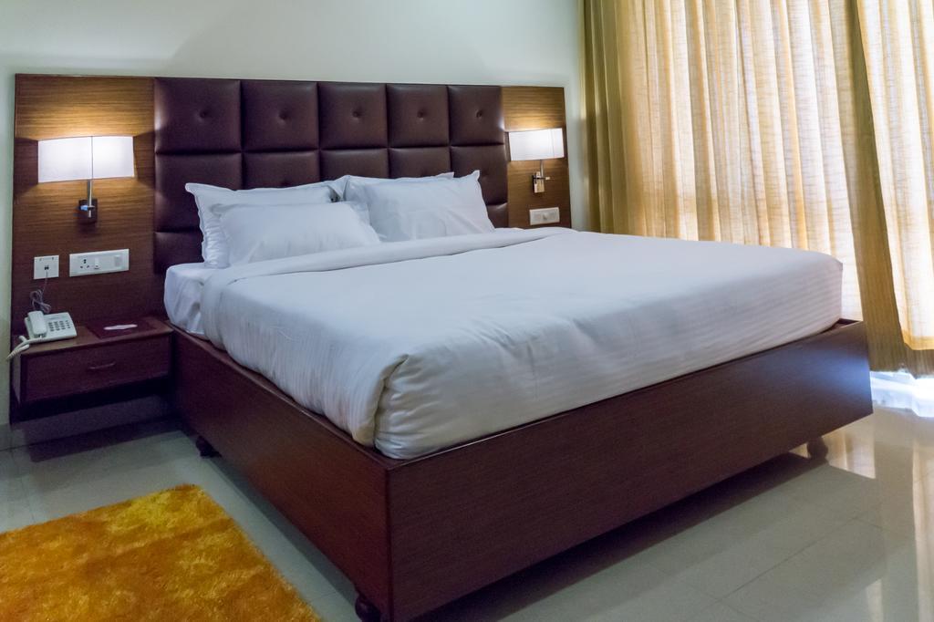Hotel Saptagiri Haïdarabad Extérieur photo